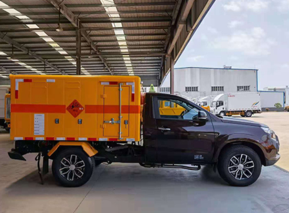 义马爆破器材运输车